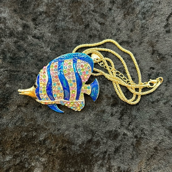 Betsey Johnson Turquoise Stripe Rainbow Fish Rhinestone Pendant Necklace - Picture 3 of 5